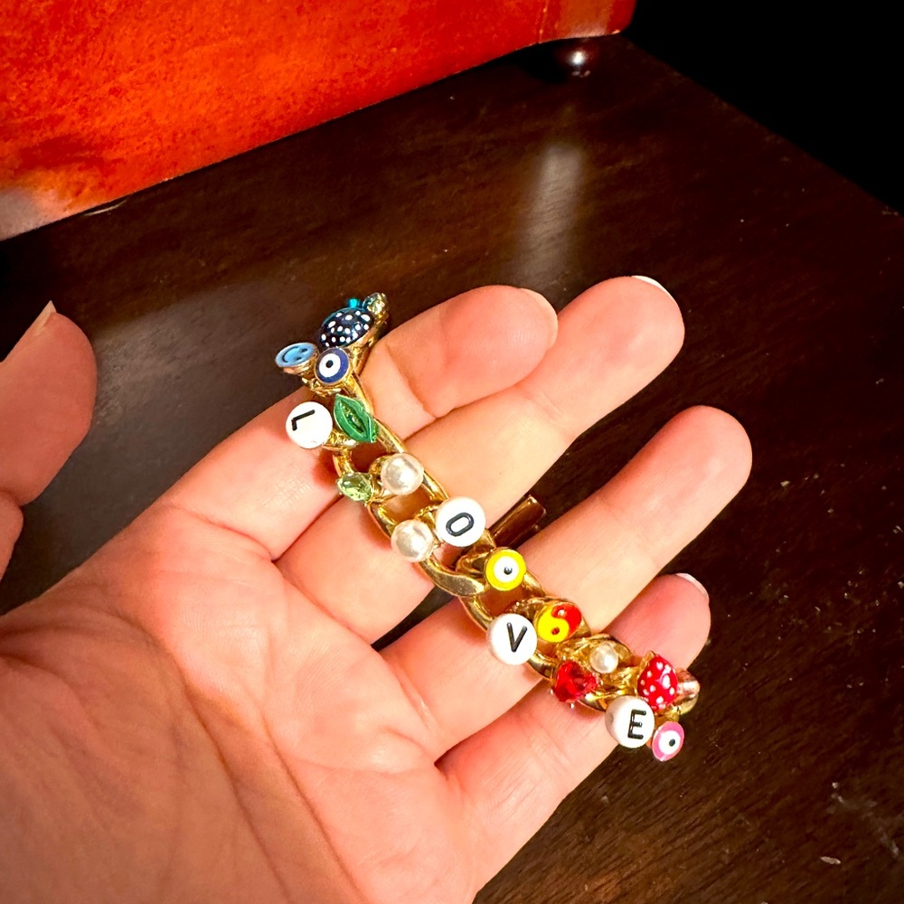 BROKEN CLASP!…Betsey Johnson LOVE Bracelet